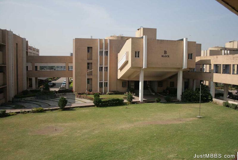 Surat Municipal Institute of Medical Education & Research